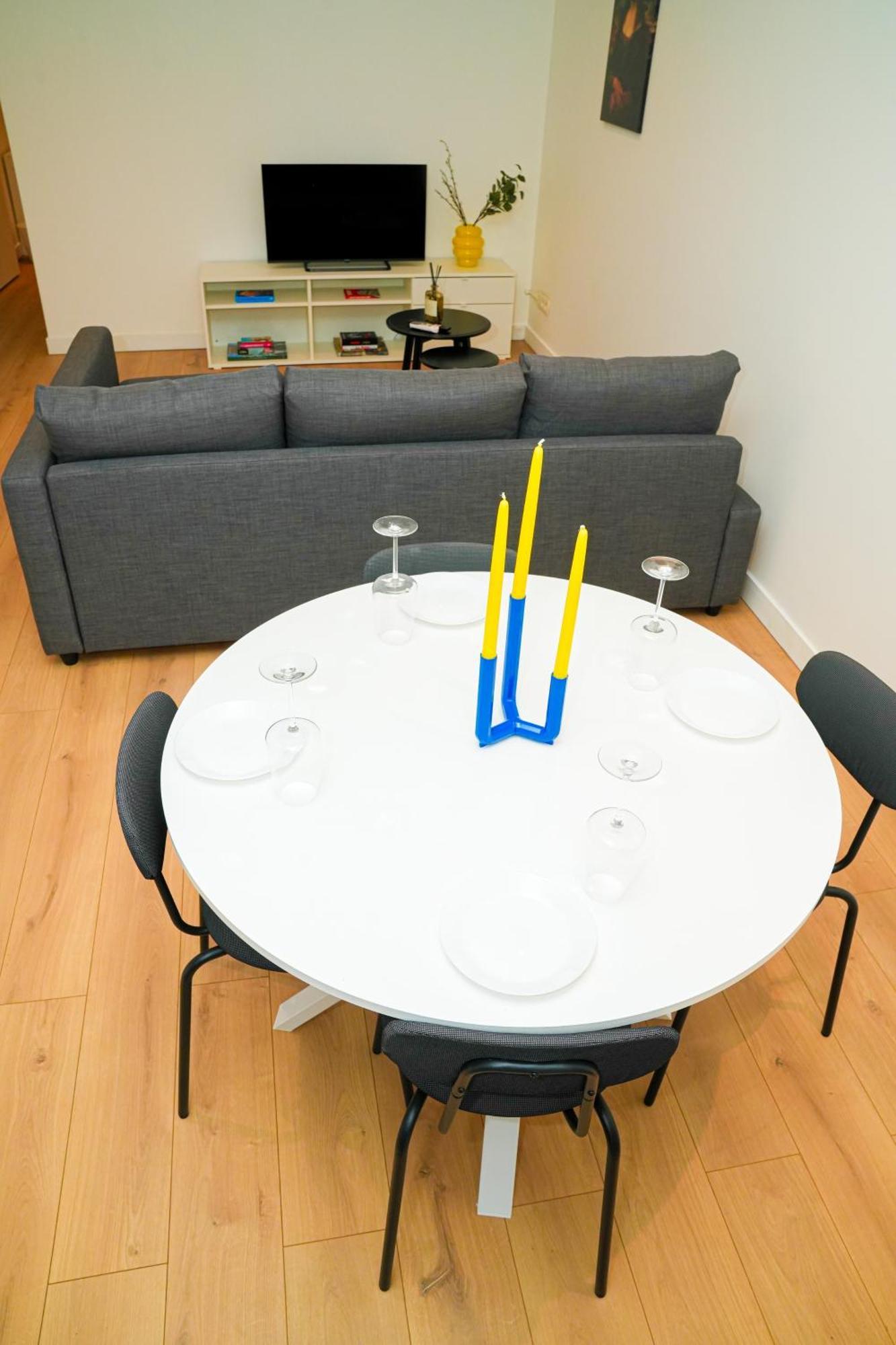 Apartamento Lovely 1br & 1lr For 4p, Only 15 Min Walk To Center Gante