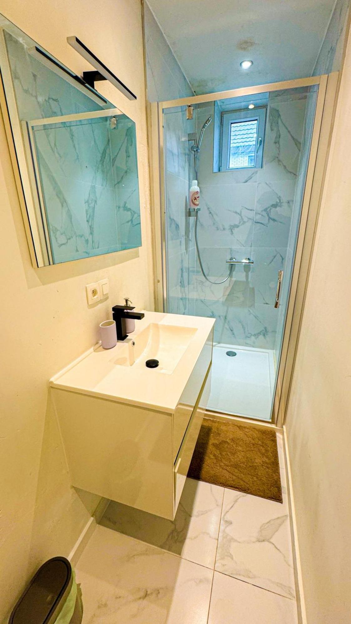 Apartamento Lovely 1br & 1lr For 4p, Only 15 Min Walk To Center