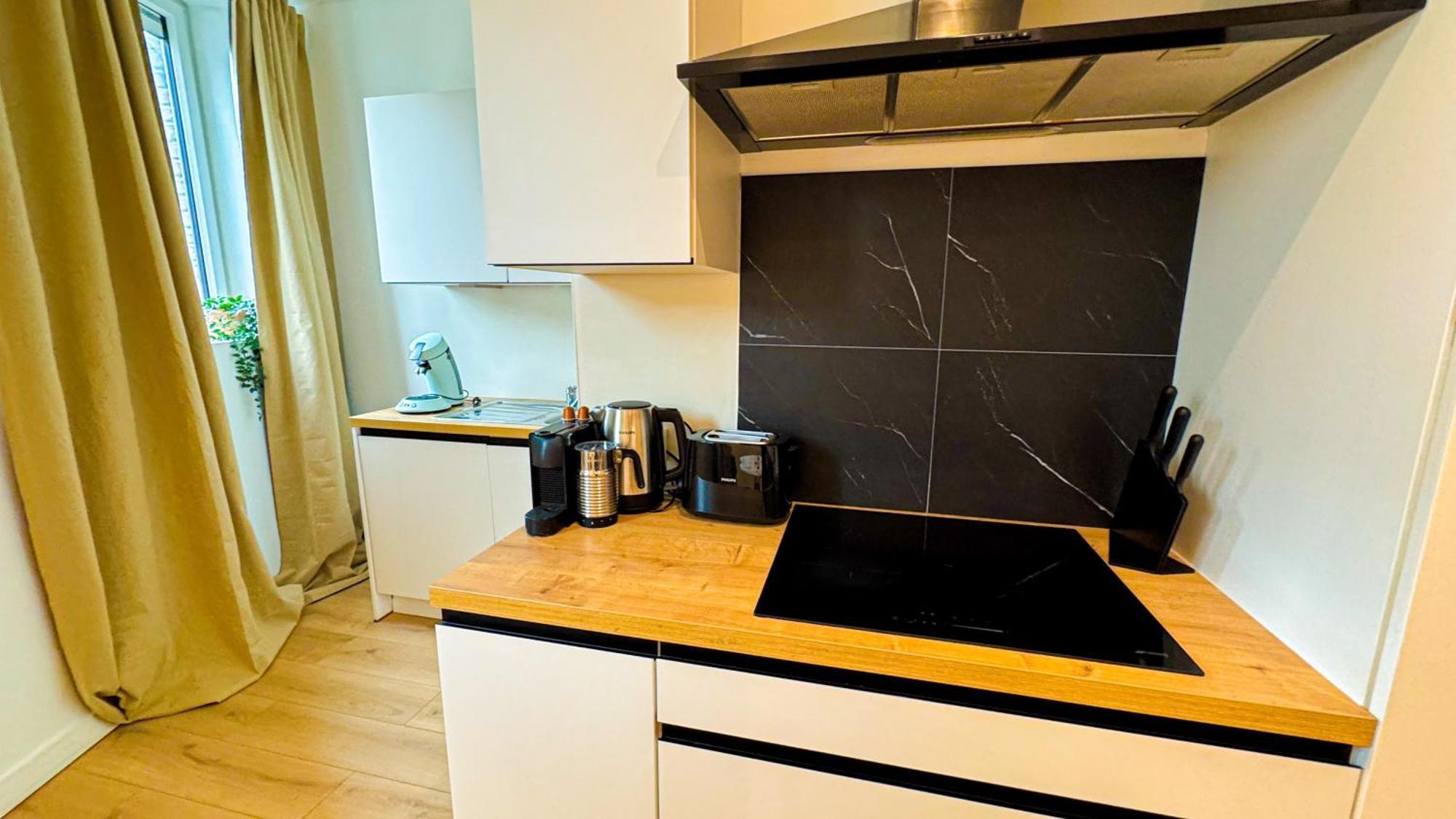Apartamento Lovely 1br & 1lr For 4p, Only 15 Min Walk To Center