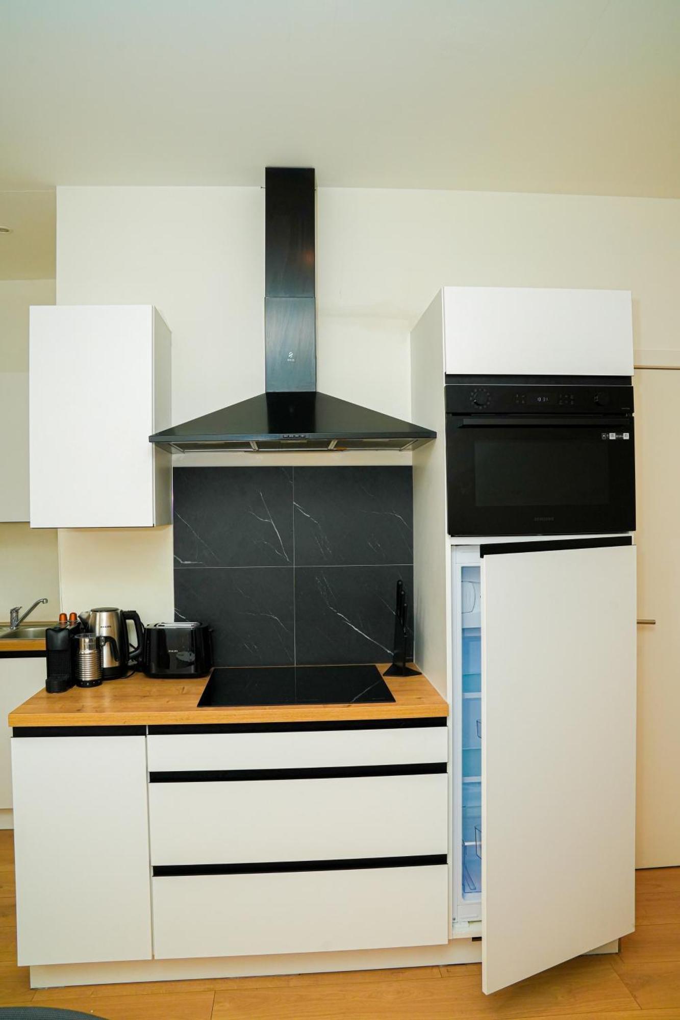 Apartamento Lovely 1br & 1lr For 4p, Only 15 Min Walk To Center *